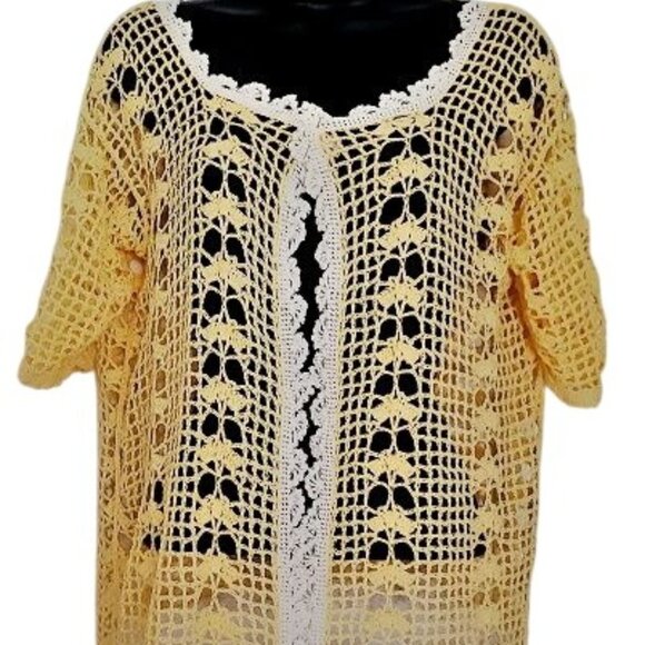 Dainty Ladies Medium Hand Knit Cardigan - Picture 1 of 5